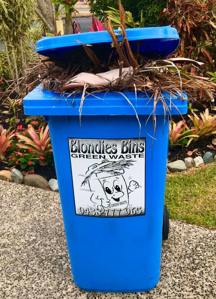 Blondies Bins garden bin full of green waste Blondies Bins garden bin full of green waste