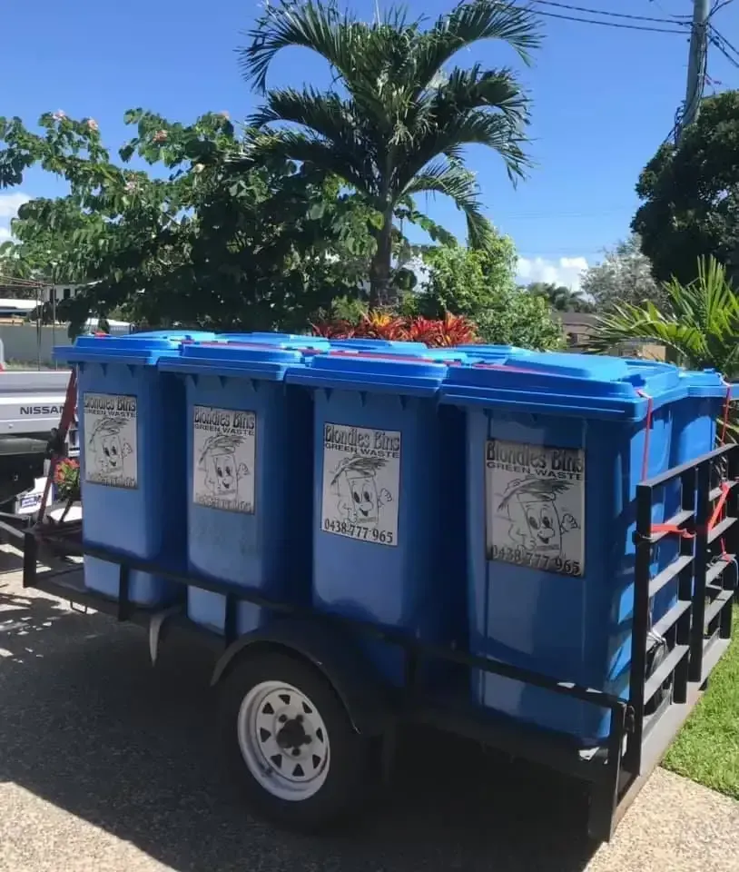 Blondies Bins garden on trailer Blondies Bins garden on trailer